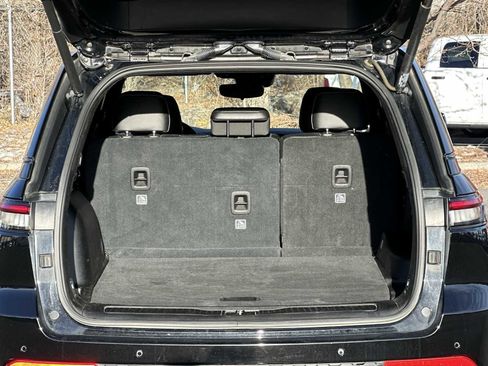 Certified 2023 Jeep Grand Cherokee Altitude image 18