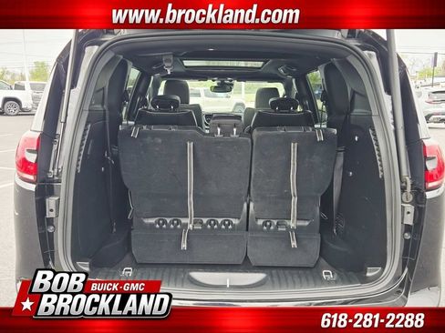 Used 2025 Chrysler Pacifica Limited FWD image 15