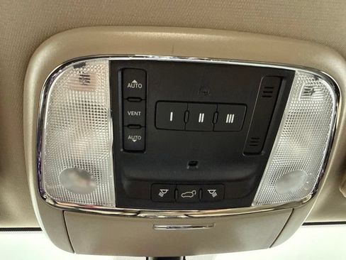 Used 2021 Jeep Grand Cherokee Limited AWD/4WD image 37