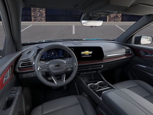New 2026 Chevrolet Traverse Z71 w/ Driver Confidence Package image 15