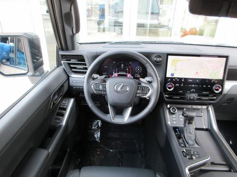 Used 2026 Lexus GX 550 AWD/4WD image 35