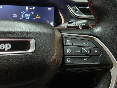 Used 2022 Jeep Grand Cherokee Trailhawk w/ Luxury Tech Group III AWD/4WD image 34