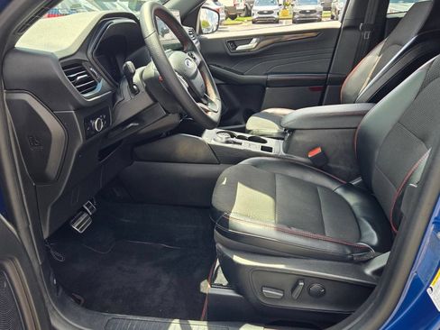 Used 2023 Ford Escape ST-Line FWD image 5