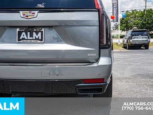Used 2023 Cadillac Escalade ESV Sport RWD image 17