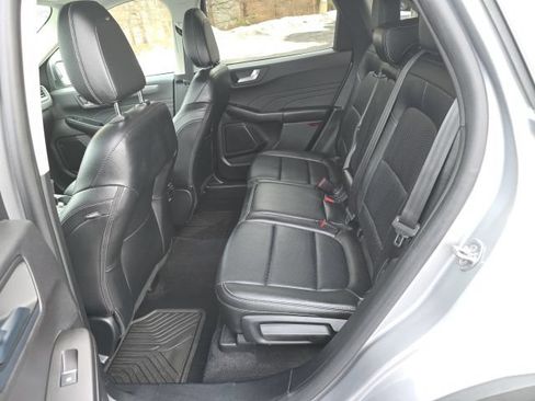 Certified 2022 Ford Escape Titanium AWD/4WD image 7