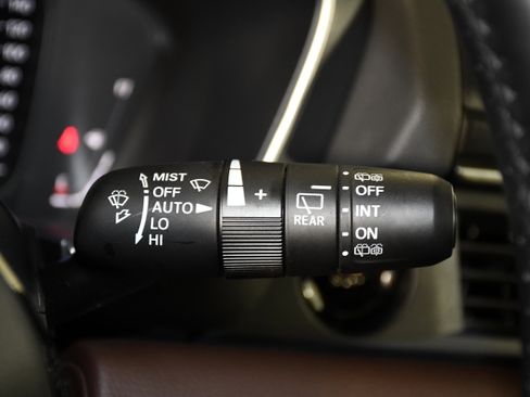 Used 2025 Honda Pilot Elite image 26