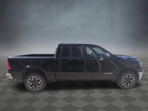 Used 2025 RAM 1500 Laramie AWD/4WD image 3