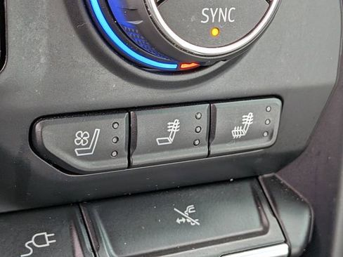 Used 2021 Chevrolet Silverado 1500 High Country w/ Technology Package image 26