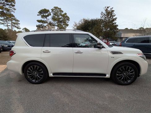 Used 2020 Nissan Armada Platinum w/ Platinum Reserve Package image 3