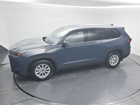 Used 2026 Toyota Grand Highlander XLE image 57