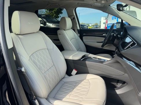 Used 2023 Buick Enclave Avenir w/ Avenir Technology Package image 24
