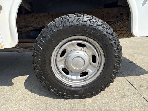 Used 2015 Ford F250 XL w/ Power Equipment Group AWD/4WD image 51