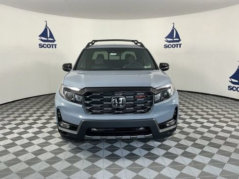 Used 2025 Honda Ridgeline TrailSport image 2