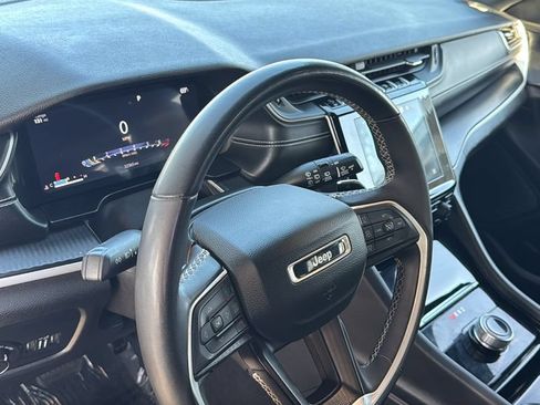 Used 2023 Jeep Grand Cherokee Altitude AWD/4WD image 22