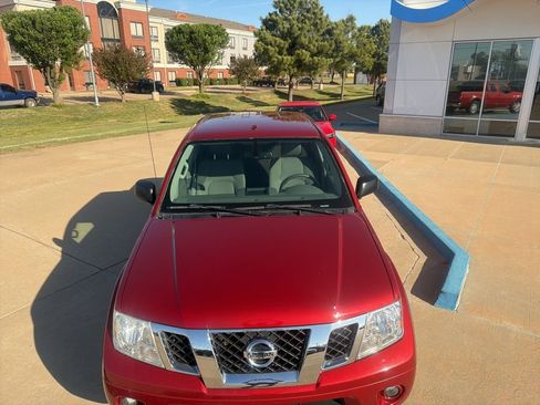 Used 2015 Nissan Frontier SV w/ SV Value Truck Package image 32