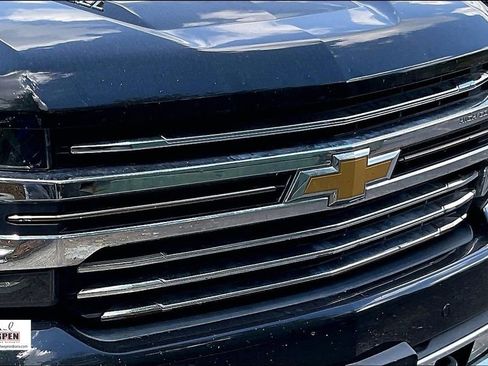 Used 2019 Chevrolet Silverado 1500 High Country AWD/4WD image 28