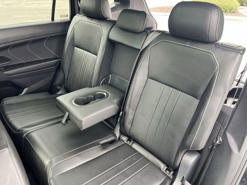 Certified 2024 Volkswagen Tiguan SE R-Line image 23
