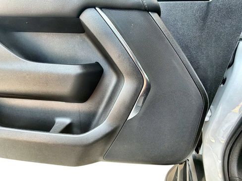 Certified 2025 Chevrolet Tahoe LS RWD image 25