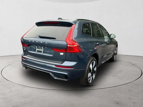Certified 2024 Volvo XC60 T8 Ultimate w/ Climate Package AWD/4WD image 5