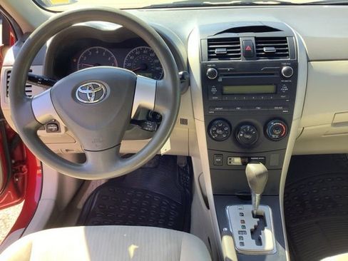 Used 2010 Toyota Corolla LE image 11