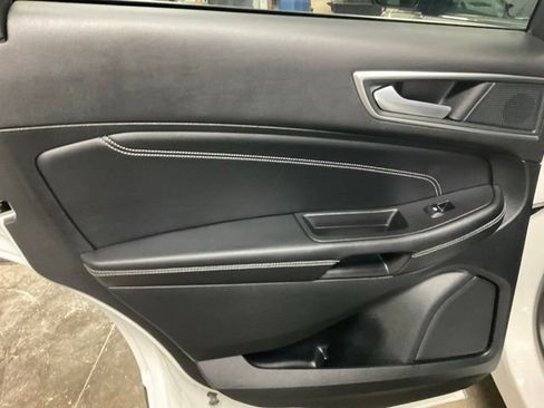 Used 2024 Ford Edge Titanium AWD/4WD image 11