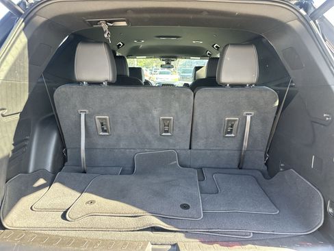 Used 2024 Chevrolet Traverse LT AWD/4WD image 19
