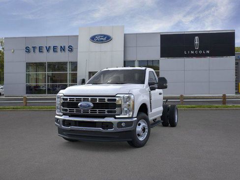 New 2026 Ford F350 XL w/ XL Chrome Package AWD/4WD image 3
