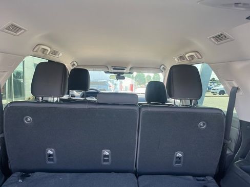 New 2025 Nissan Pathfinder SV image 27