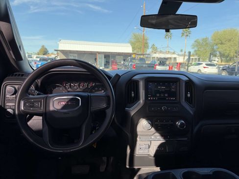 Used 2021 GMC Sierra 2500 4x4 Crew Cab w/ Gooseneck/5TH Wheel Package image 28