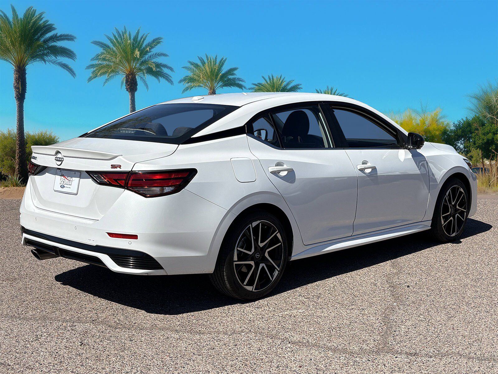 Used 2025 Nissan Sentra SR FWD image 6