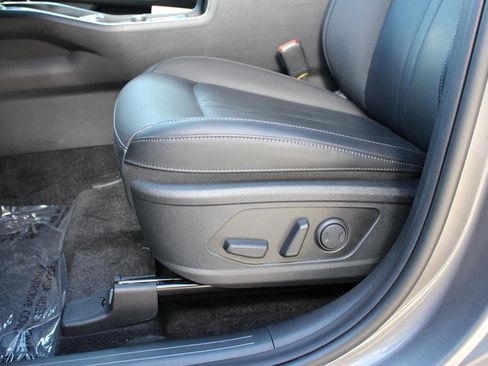 Certified 2025 Kia Sorento EX image 29