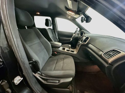 Used 2015 Jeep Grand Cherokee Laredo w/ Quick Order Package 23E AWD/4WD image 31