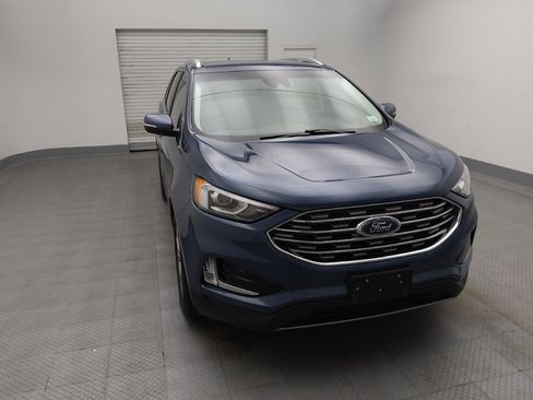 Used 2019 Ford Edge Titanium FWD image 15