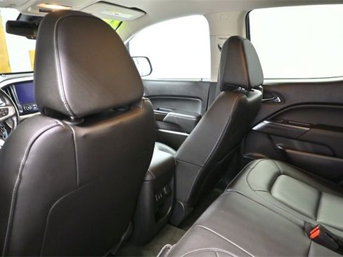 Certified 2018 GMC Canyon SLT w/ Driver Alert Package image 14