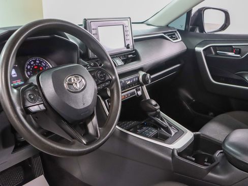 Used 2022 Toyota RAV4 XLE image 22