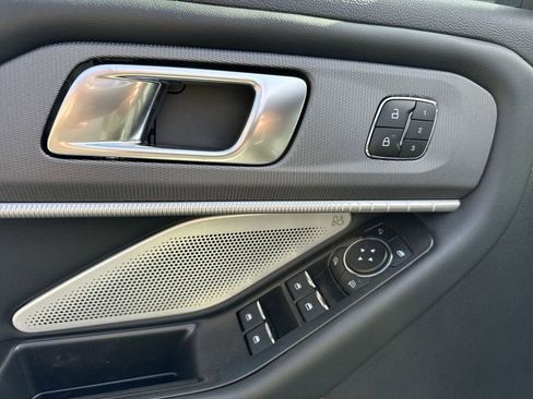 New 2025 Ford Explorer ST image 21