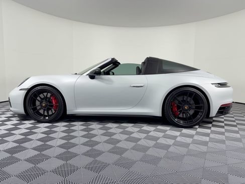 Certified 2024 Porsche 911 Targa 4S AWD/4WD image 2