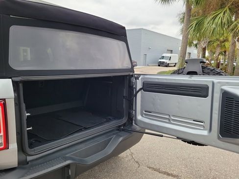 Used 2023 Ford Bronco Black Diamond image 8