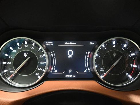 Used 2023 Maserati Levante GT AWD/4WD image 39