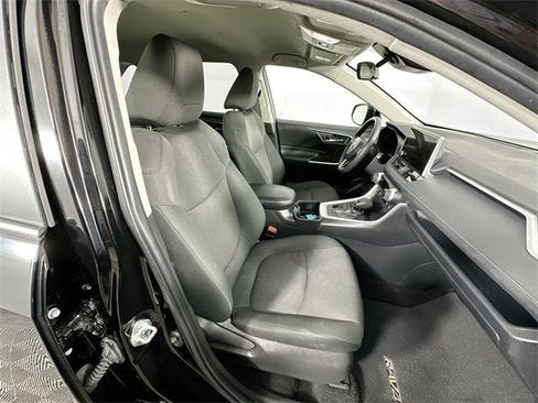 Used 2024 Toyota RAV4 XLE image 27