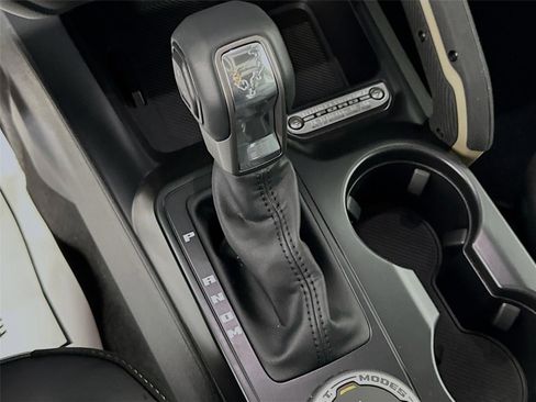 New 2025 Ford Bronco Badlands image 18