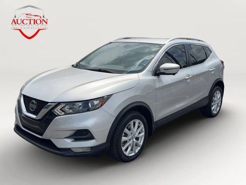 Used 2022 Nissan Rogue Sport SV w/ Technology Package FWD image 3
