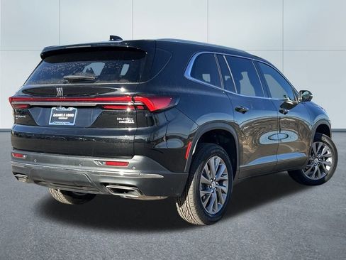 Used 2025 Buick Enclave Preferred image 2