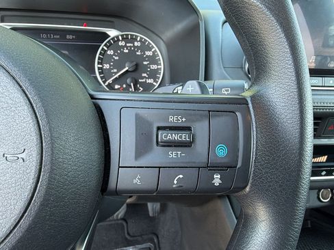 Used 2024 Nissan Rogue SV AWD/4WD image 26