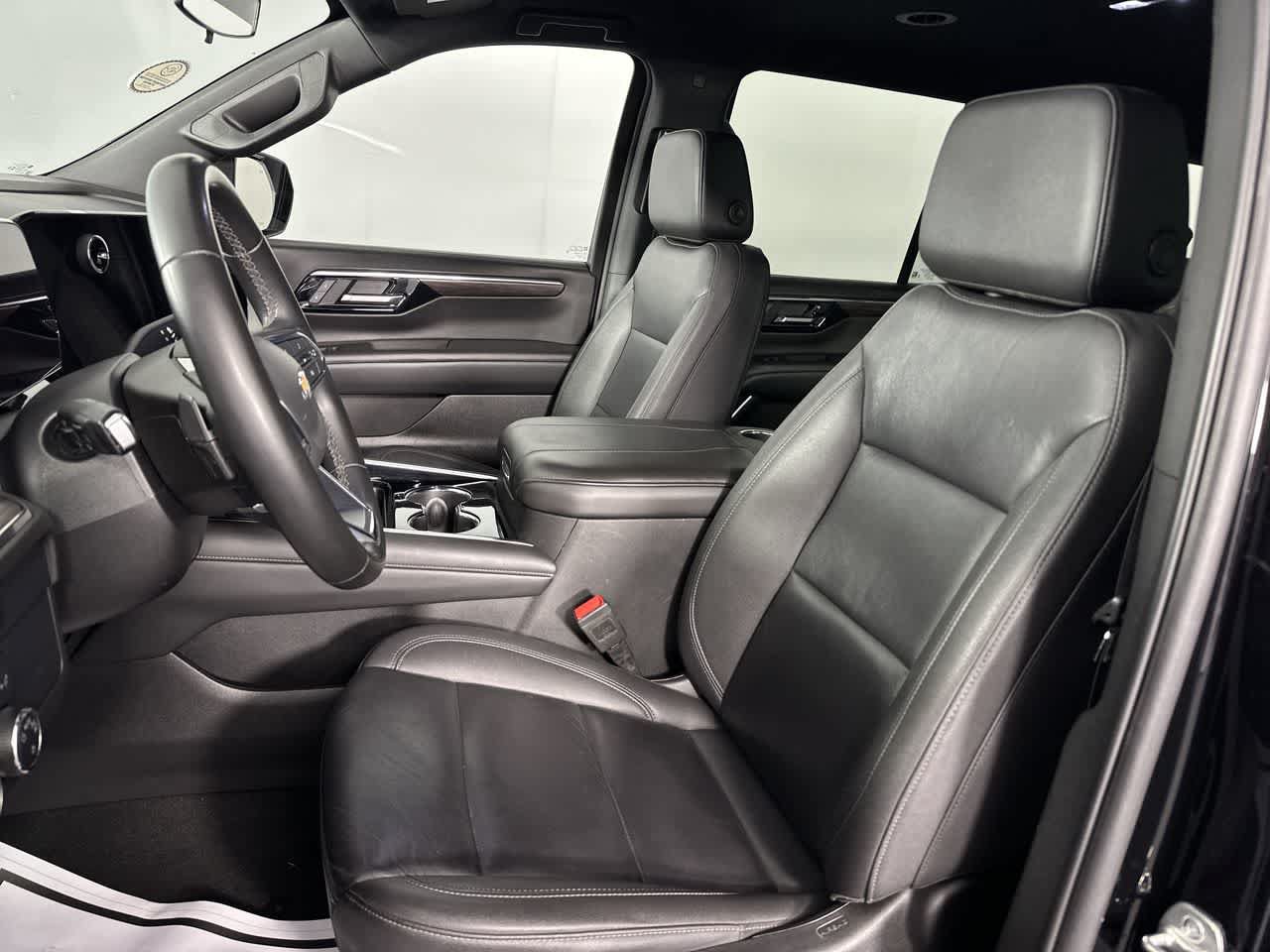 Used 2025 Chevrolet Tahoe LT AWD/4WD image 13