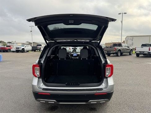 Certified 2023 Ford Explorer XLT w/ Equipment Group 202A image 5