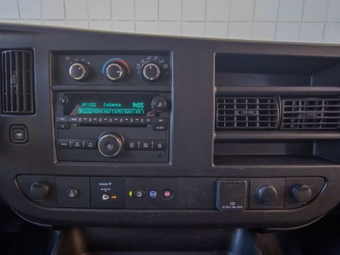 Used 2020 Chevrolet Express 3500 LS image 19