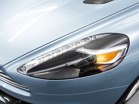 Used 2016 Aston Martin Vanquish Volante RWD image 16