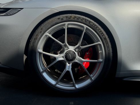 Certified 2022 Porsche 911 GT3 RWD image 9