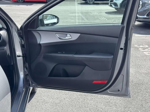 Used 2023 Kia Forte LXS w/ LXS Technology Package FWD image 13